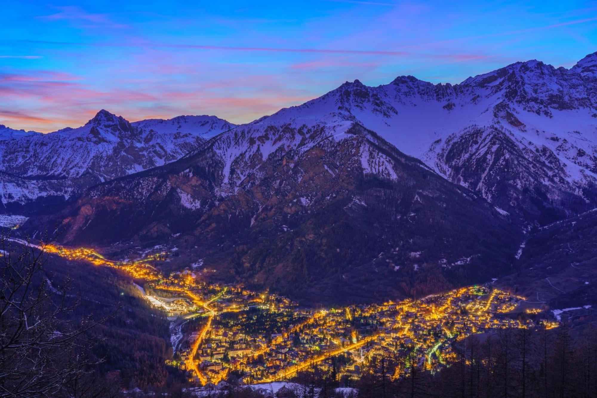 Il Rododendro City Center - Happy Rentals Bardonecchia Exterior photo